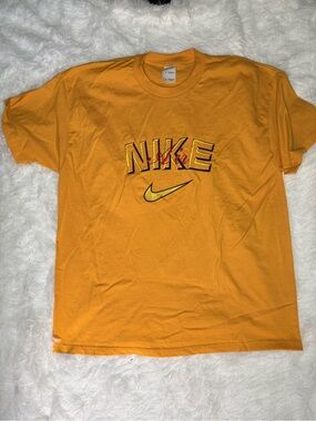 Nike Men's Orange Graphic Logo Short Sleeve Tee